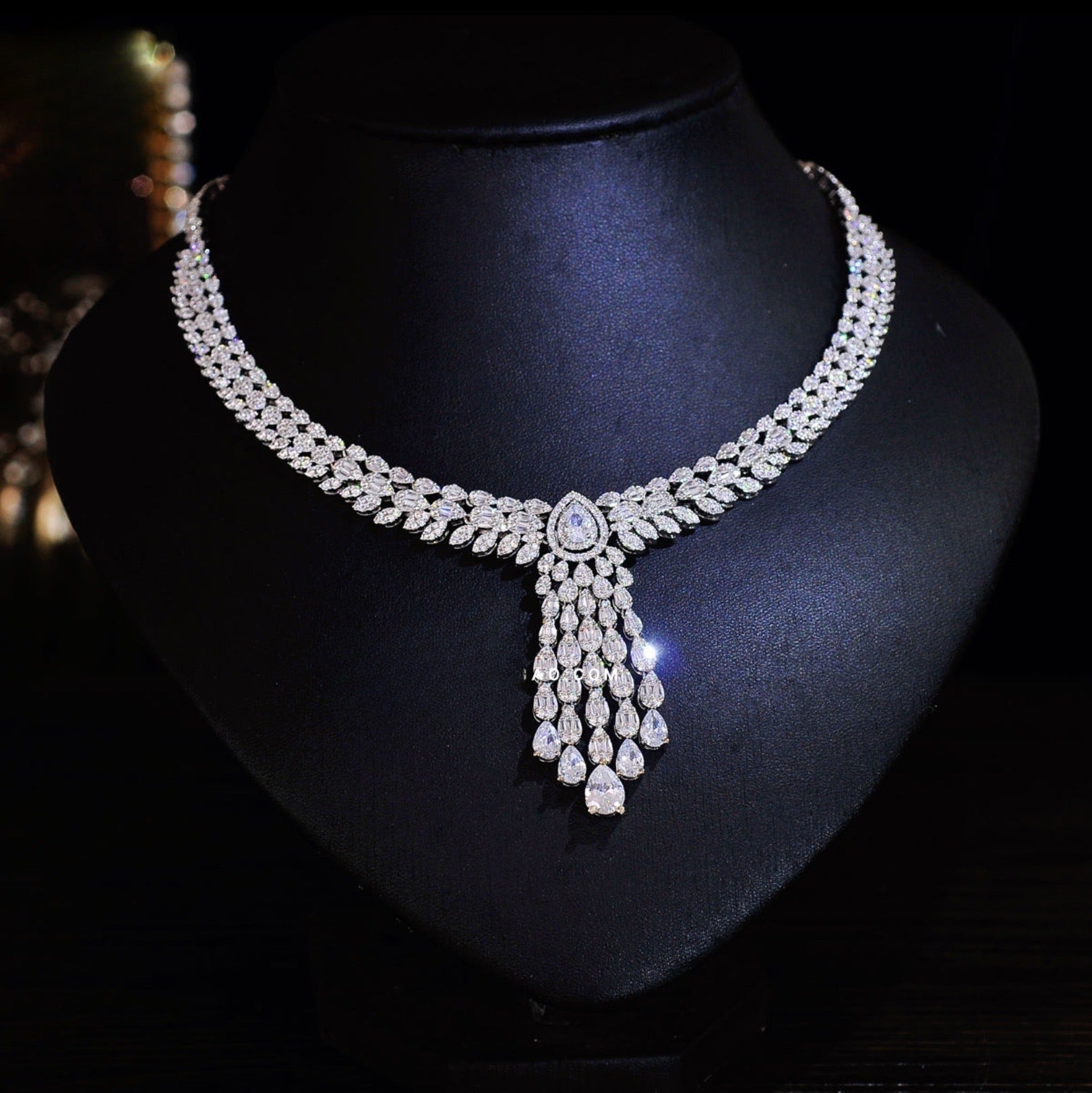 سلسلة وحلق وسوار وخاتم زركون مطلي ذهب أبيض - طقم أربع قطع A12